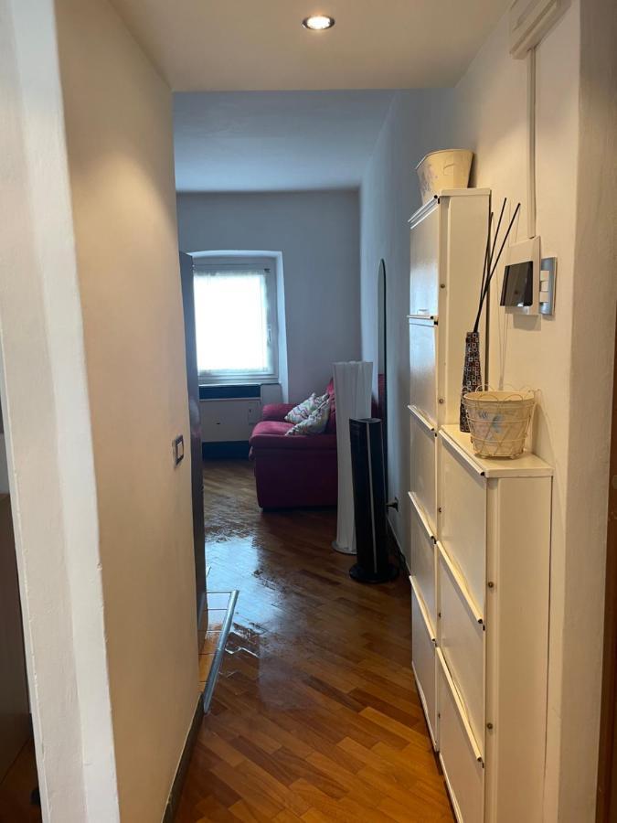 Little Nest Apartment Специя Екстериор снимка