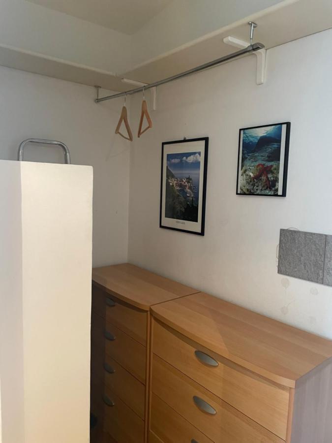 Little Nest Apartment Специя Екстериор снимка