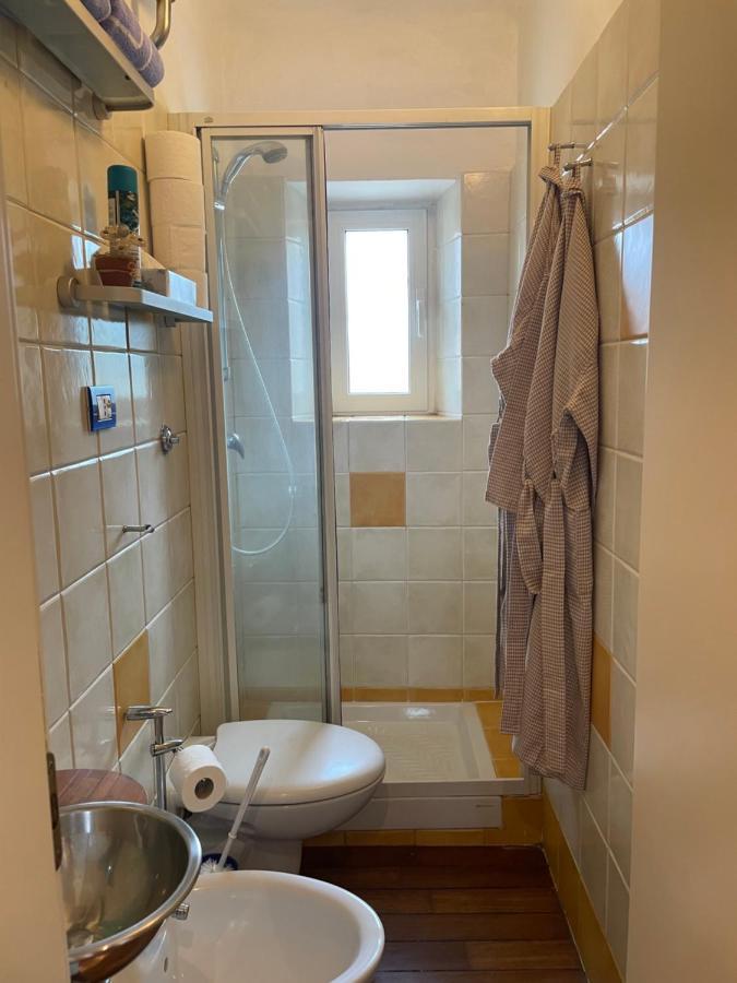 Little Nest Apartment Специя Екстериор снимка