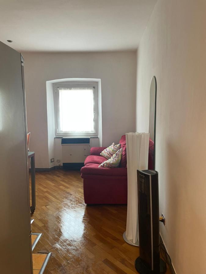 Little Nest Apartment Специя Екстериор снимка